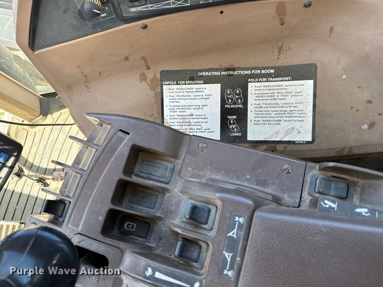 image for item NH9091 2011 John Deere 4830 sprayer