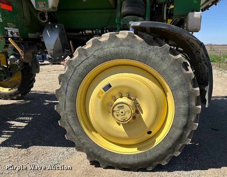 image for item NH9091 2011 John Deere 4830 sprayer