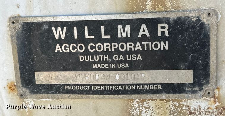 image for item NH9092 1996 International  8200 fertilizer delivery truck