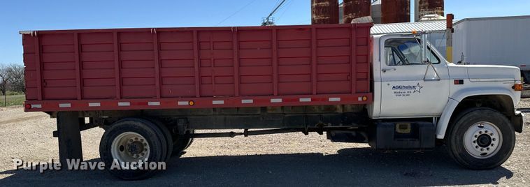 image for item NH9098 1987 GMC grain truck