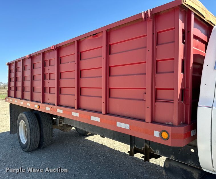image for item NH9098 1987 GMC grain truck