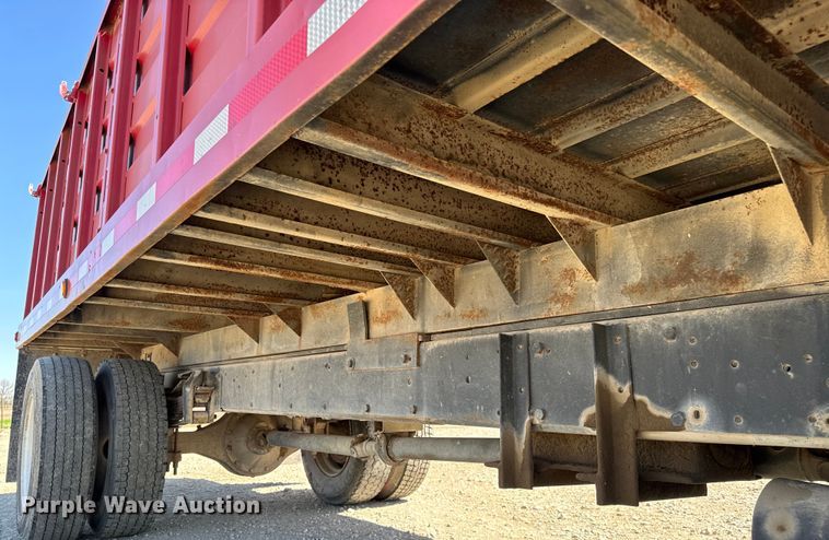 image for item NH9098 1987 GMC grain truck