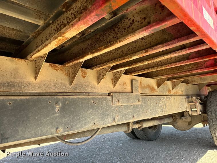 image for item NH9098 1987 GMC grain truck