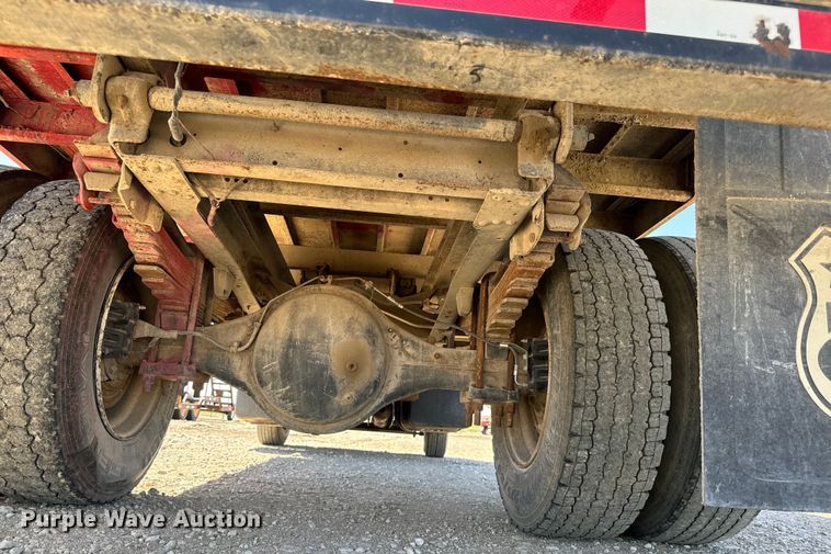 image for item NH9098 1987 GMC grain truck