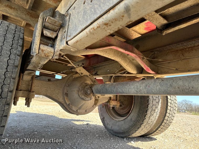 image for item NH9098 1987 GMC grain truck