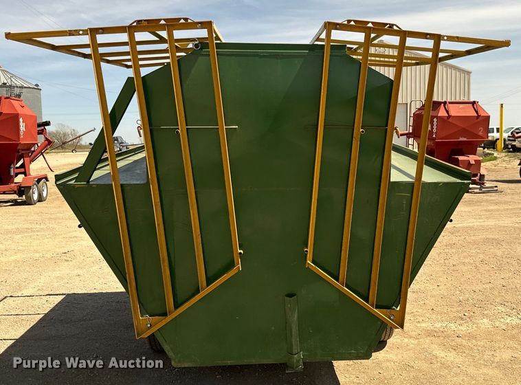 image for item NH9103 King Ag Products  creep feeder