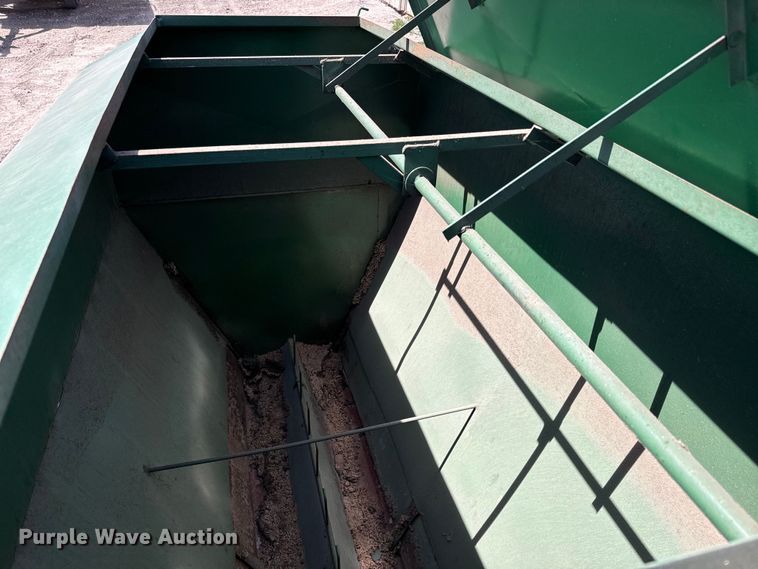 image for item NH9103 King Ag Products  creep feeder