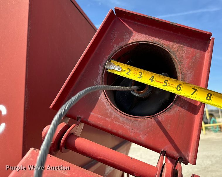 image for item NH9107 Feed Train 6000A seed tender