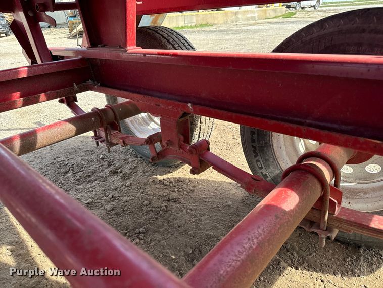 image for item NH9107 Feed Train 6000A seed tender