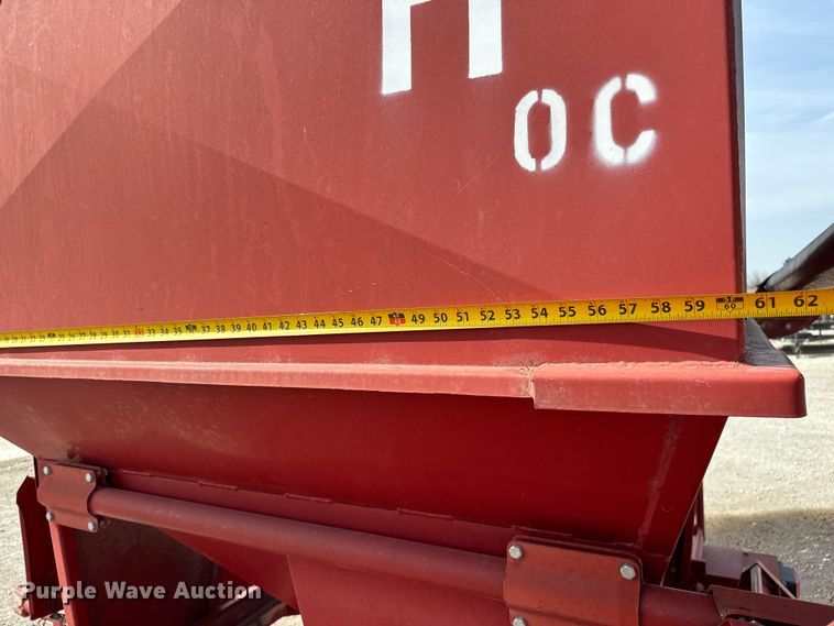 image for item NH9107 Feed Train 6000A seed tender