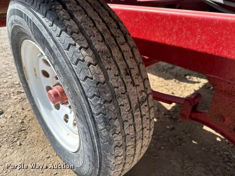 image for item NH9107 Feed Train 6000A seed tender