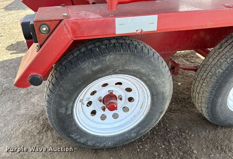 image for item NH9107 Feed Train 6000A seed tender