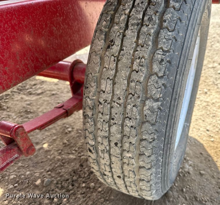 image for item NH9107 Feed Train 6000A seed tender