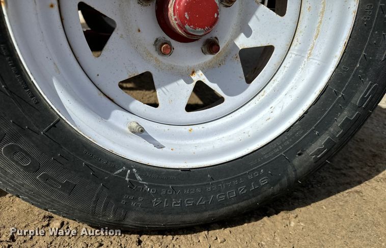 image for item NH9107 Feed Train 6000A seed tender