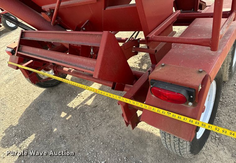 image for item NH9108 Feed Train 6000A seed tender