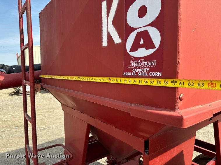 image for item NH9108 Feed Train 6000A seed tender