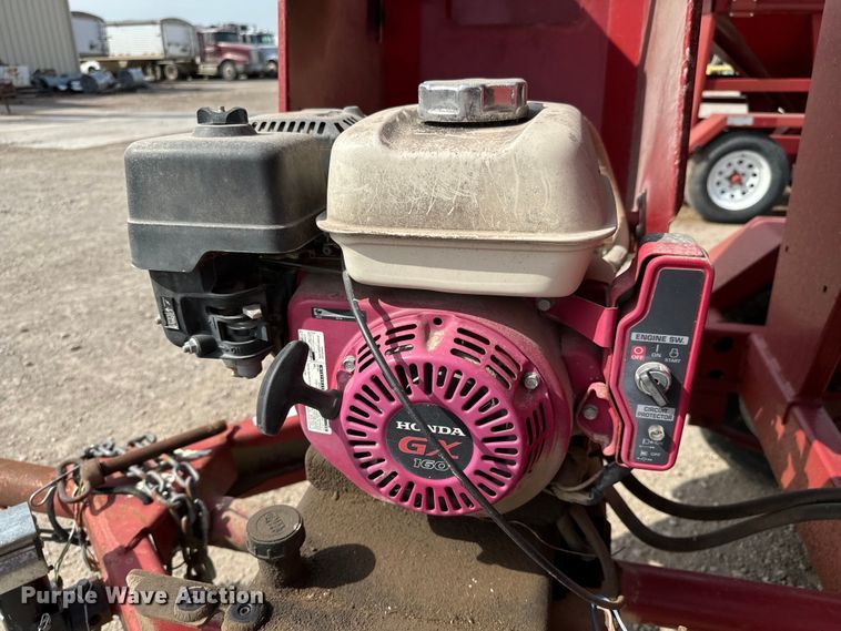 image for item NH9108 Feed Train 6000A seed tender