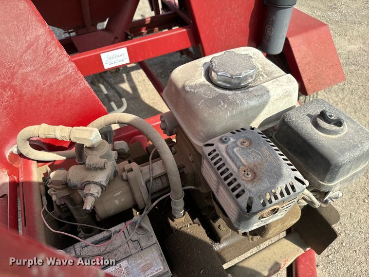 image for item NH9108 Feed Train 6000A seed tender