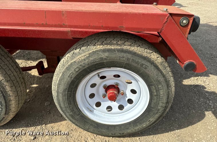 image for item NH9108 Feed Train 6000A seed tender