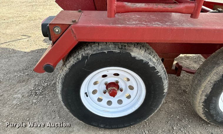 image for item NH9108 Feed Train 6000A seed tender