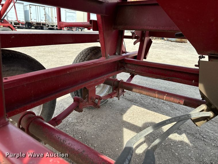 image for item NH9109 Feed Train 6000A seed tender