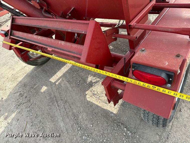 image for item NH9109 Feed Train 6000A seed tender