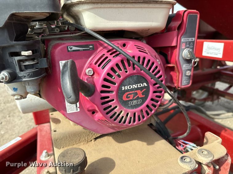 image for item NH9109 Feed Train 6000A seed tender