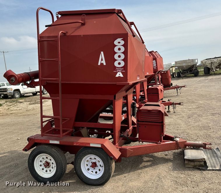 image for item NH9110 Feed Train 6000A seed tender