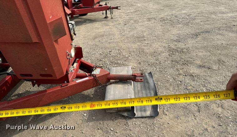 image for item NH9110 Feed Train 6000A seed tender