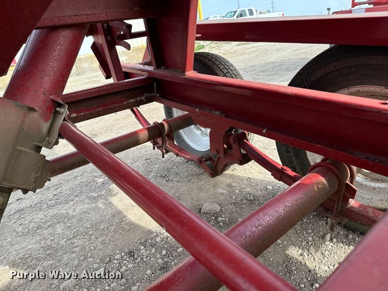 image for item NH9110 Feed Train 6000A seed tender