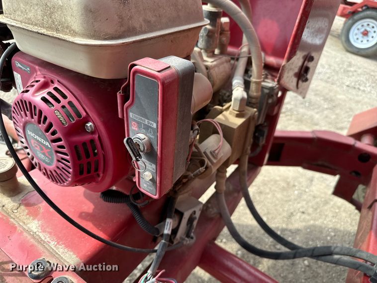 image for item NH9110 Feed Train 6000A seed tender