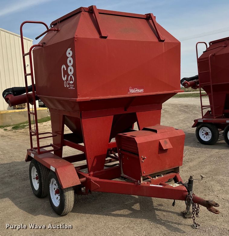 image for item NH9111 Feed Train 6000A seed tender