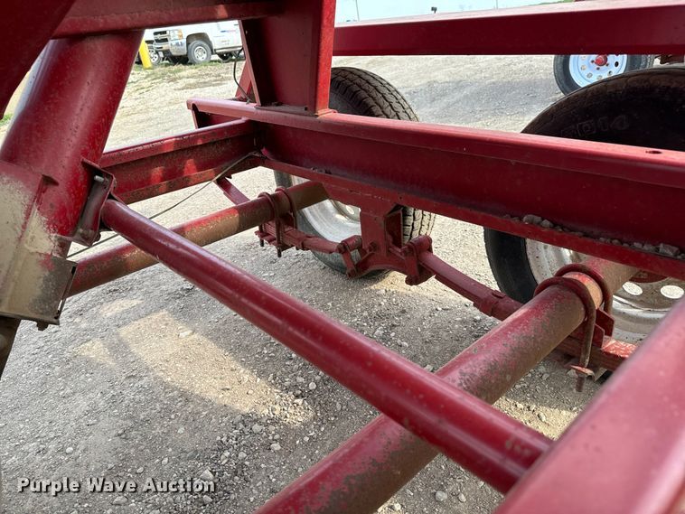 image for item NH9111 Feed Train 6000A seed tender