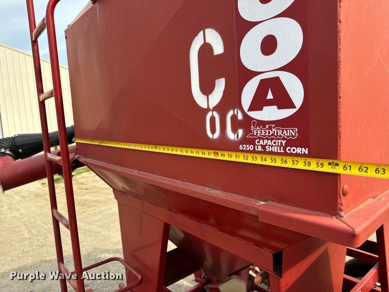 image for item NH9111 Feed Train 6000A seed tender