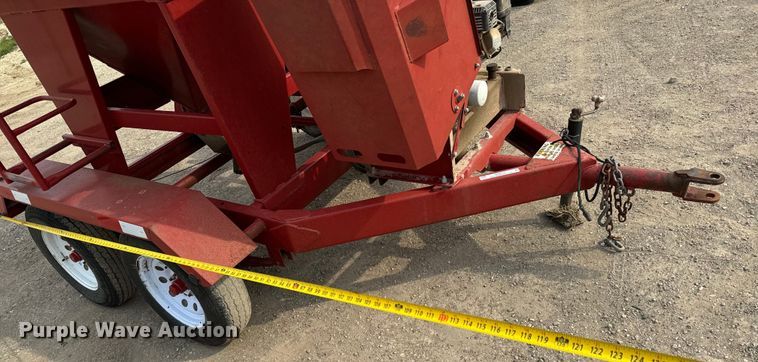 image for item NH9111 Feed Train 6000A seed tender