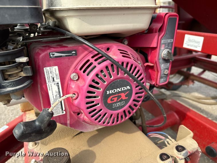 image for item NH9111 Feed Train 6000A seed tender