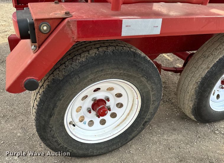 image for item NH9111 Feed Train 6000A seed tender