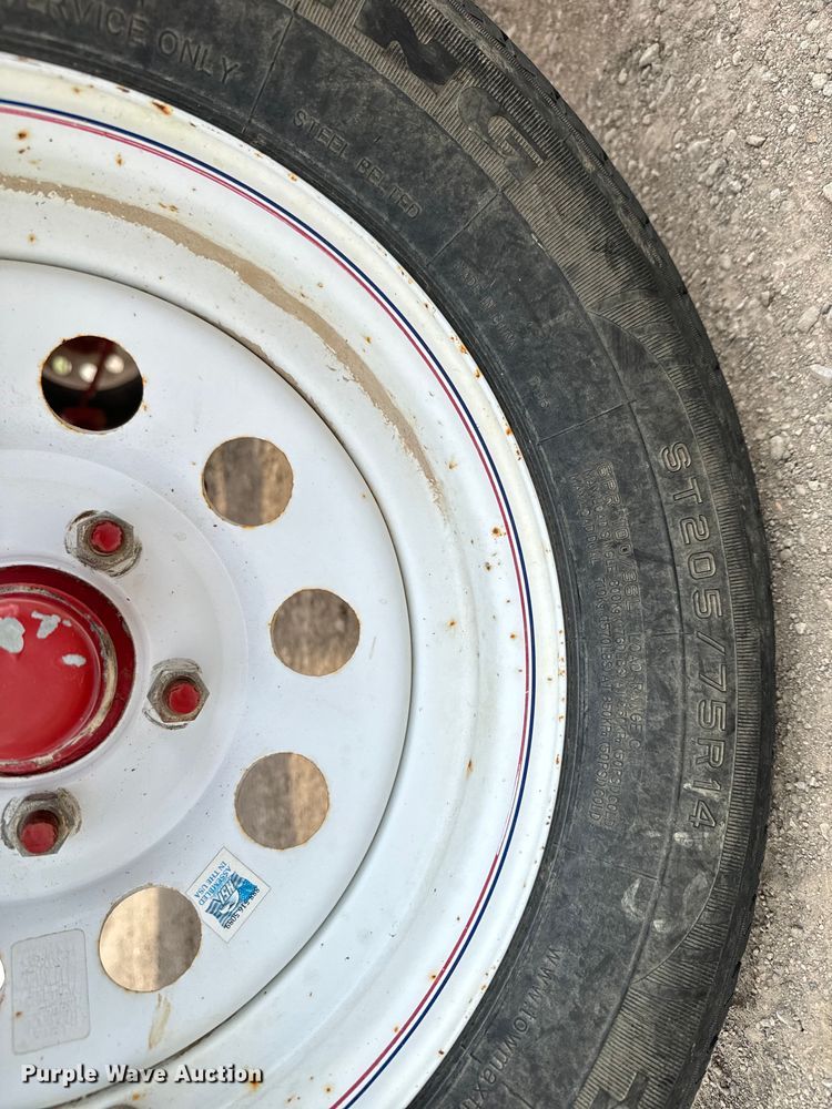 image for item NH9111 Feed Train 6000A seed tender