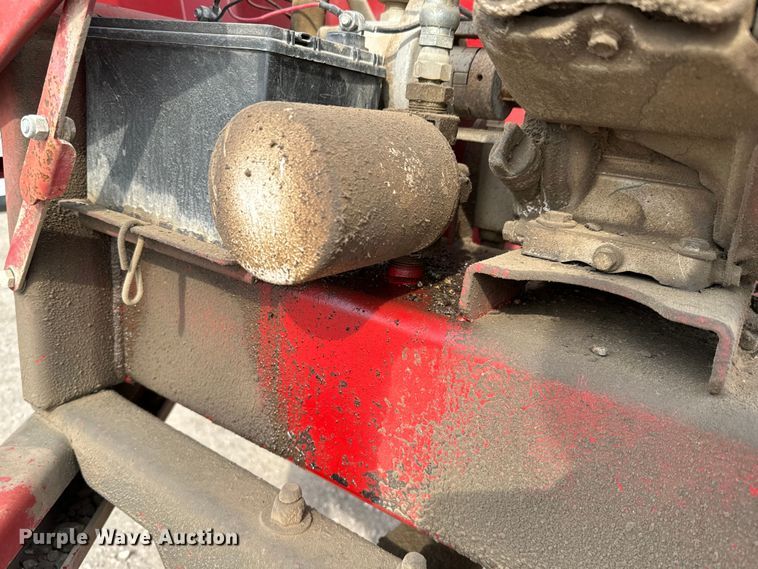 image for item NH9112 Feed Train 6000A seed tender