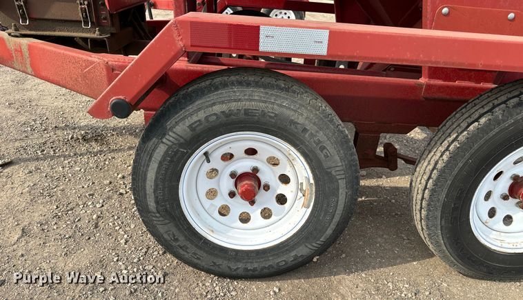 image for item NH9112 Feed Train 6000A seed tender