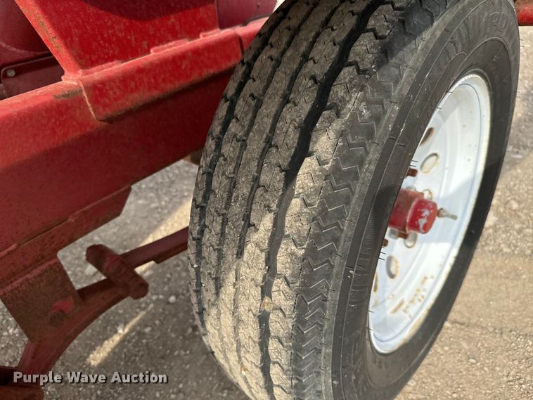 image for item NH9112 Feed Train 6000A seed tender