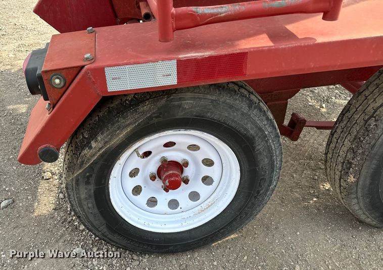 image for item NH9112 Feed Train 6000A seed tender