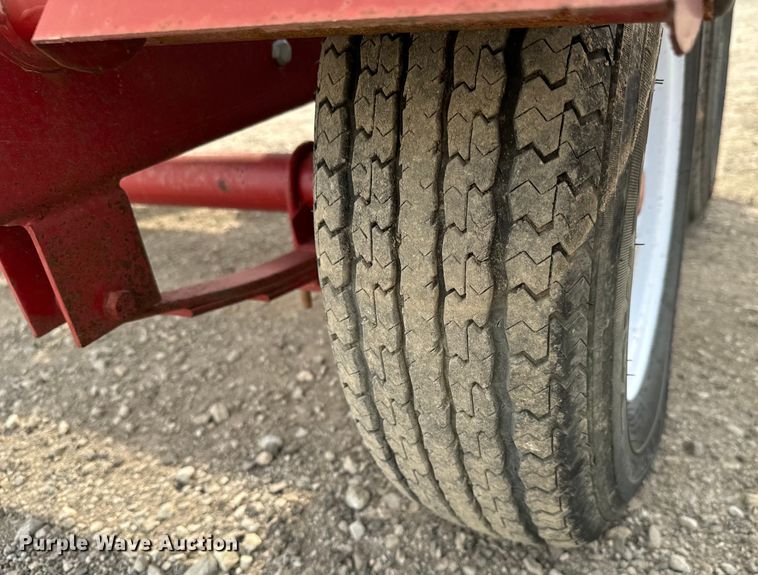 image for item NH9112 Feed Train 6000A seed tender