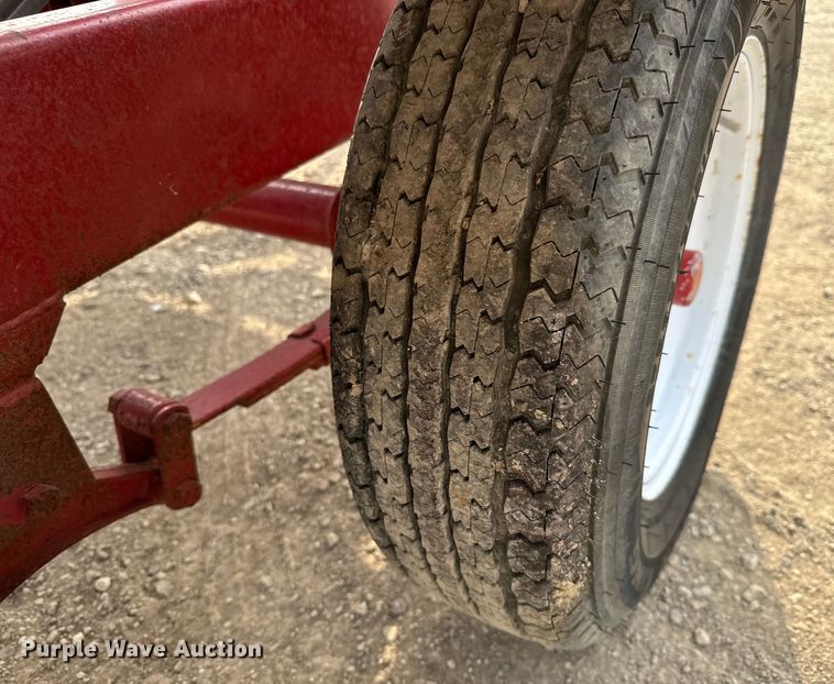 image for item NH9112 Feed Train 6000A seed tender