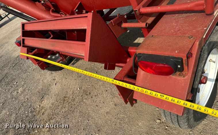 image for item NH9113 Feed Train  6000A seed tender