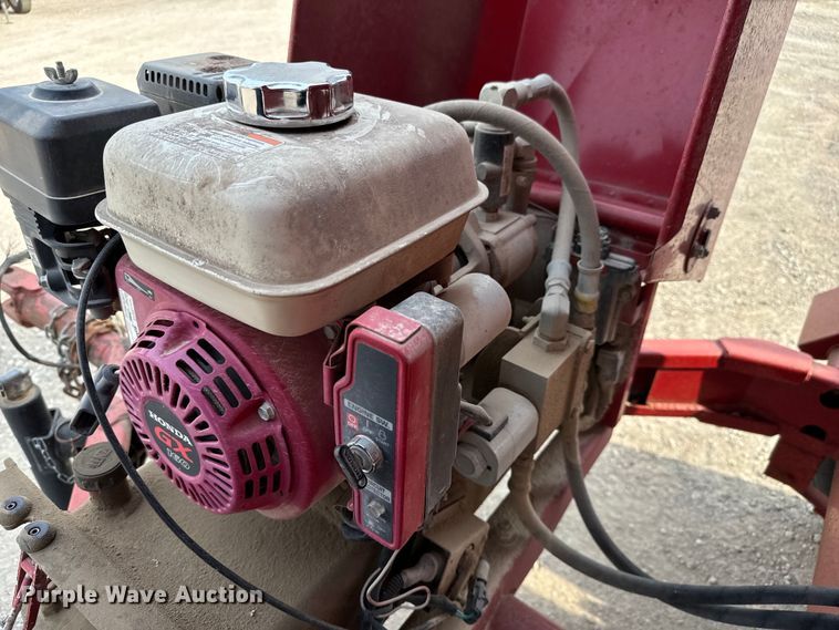 image for item NH9113 Feed Train  6000A seed tender