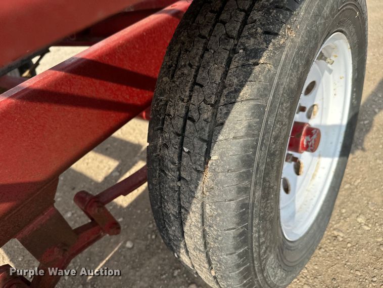 image for item NH9113 Feed Train  6000A seed tender