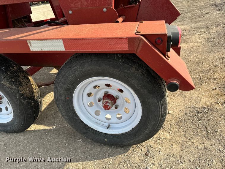 image for item NH9113 Feed Train  6000A seed tender