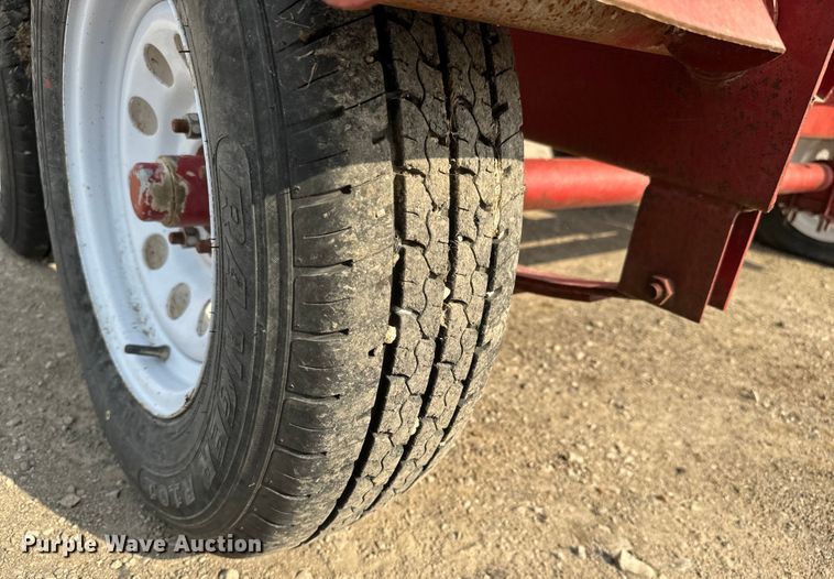 image for item NH9113 Feed Train  6000A seed tender