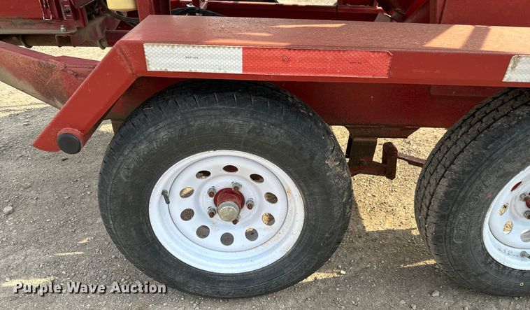 image for item NH9113 Feed Train  6000A seed tender